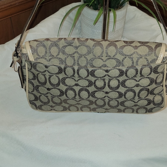 🔥 Coach Signature Bucket Flap Bag 🎒 - Picture 2 of 8